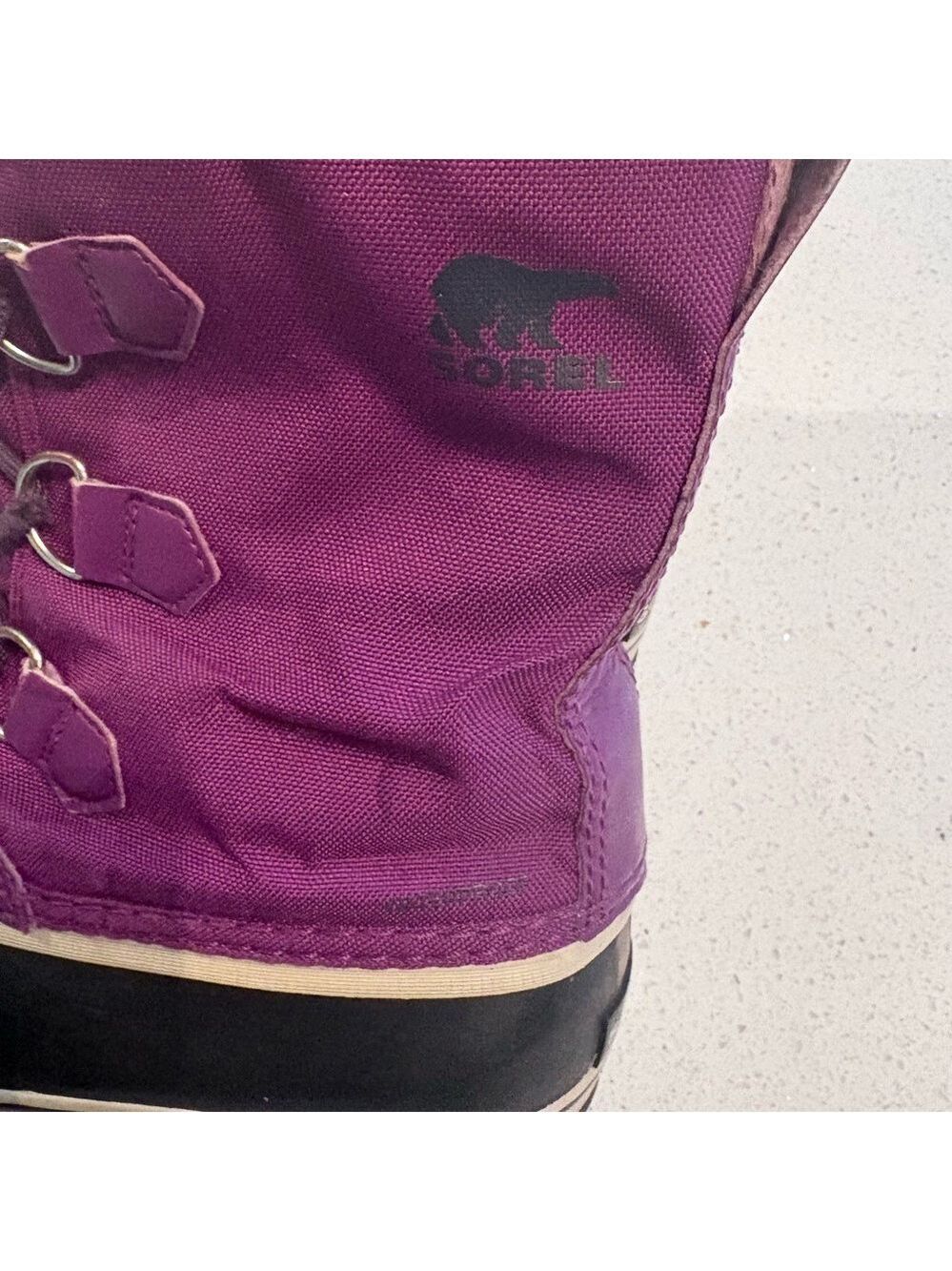 Sorel Girls Winter Boots - size 4 - Picture 5 of 6